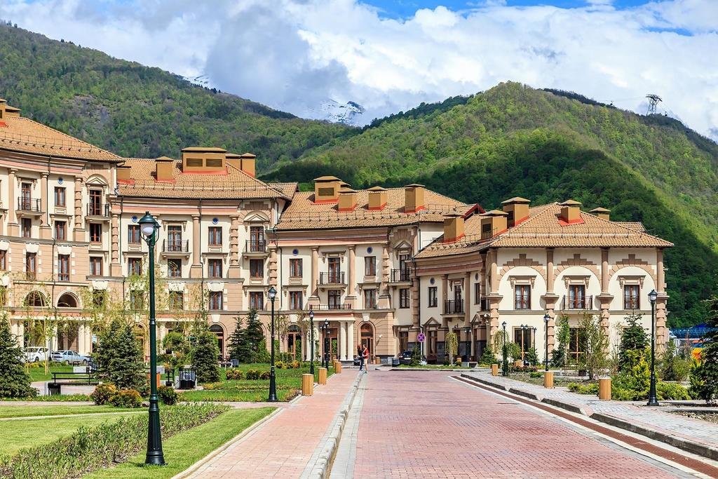 «Красная поляна» комплекс апартаментов (бывш. «Горки Город») (Сочи, курорт, отель)